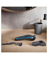 Beard Trimmer, 39 length settings plus free Gillette Fusion ProGlide Manual Razor